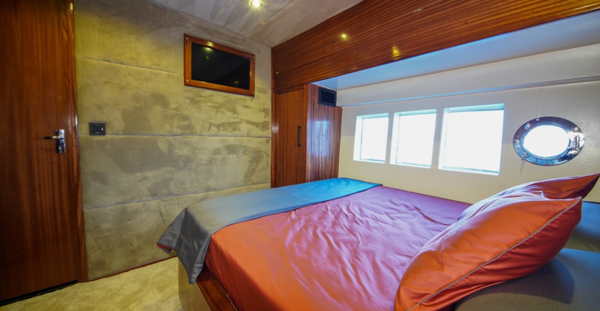 Göcek'te Geniş Kabinli Trawler - 11