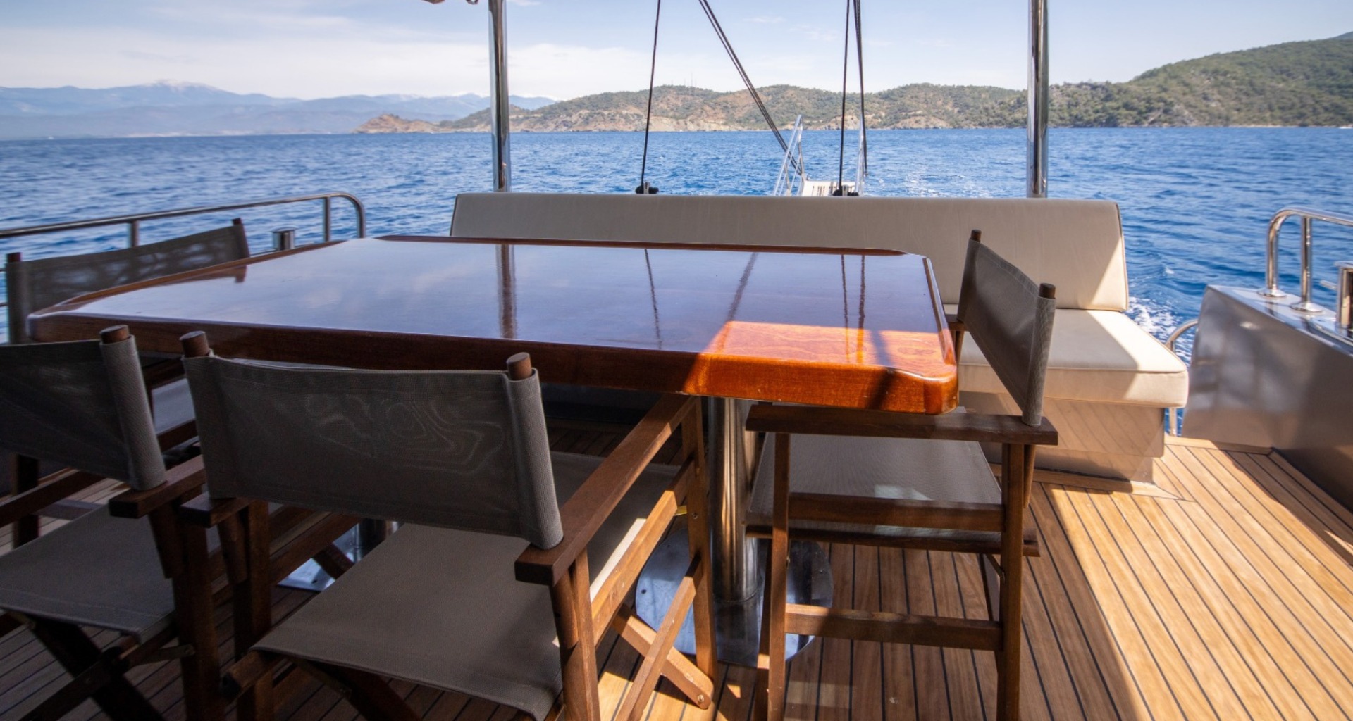 Göcek'te Geniş Kabinli Trawler - 14
