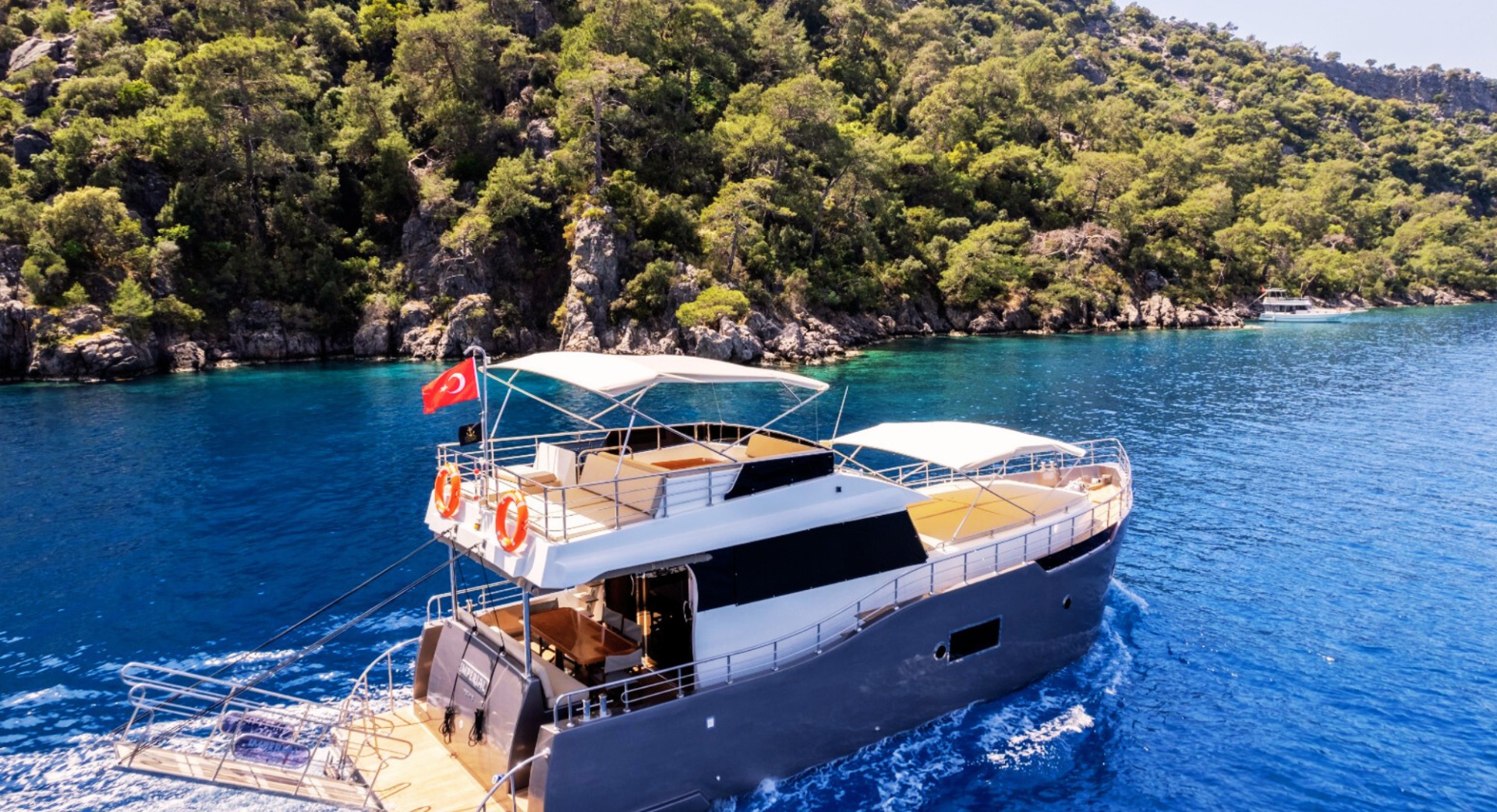 Göcek'te Geniş Kabinli Trawler - 16