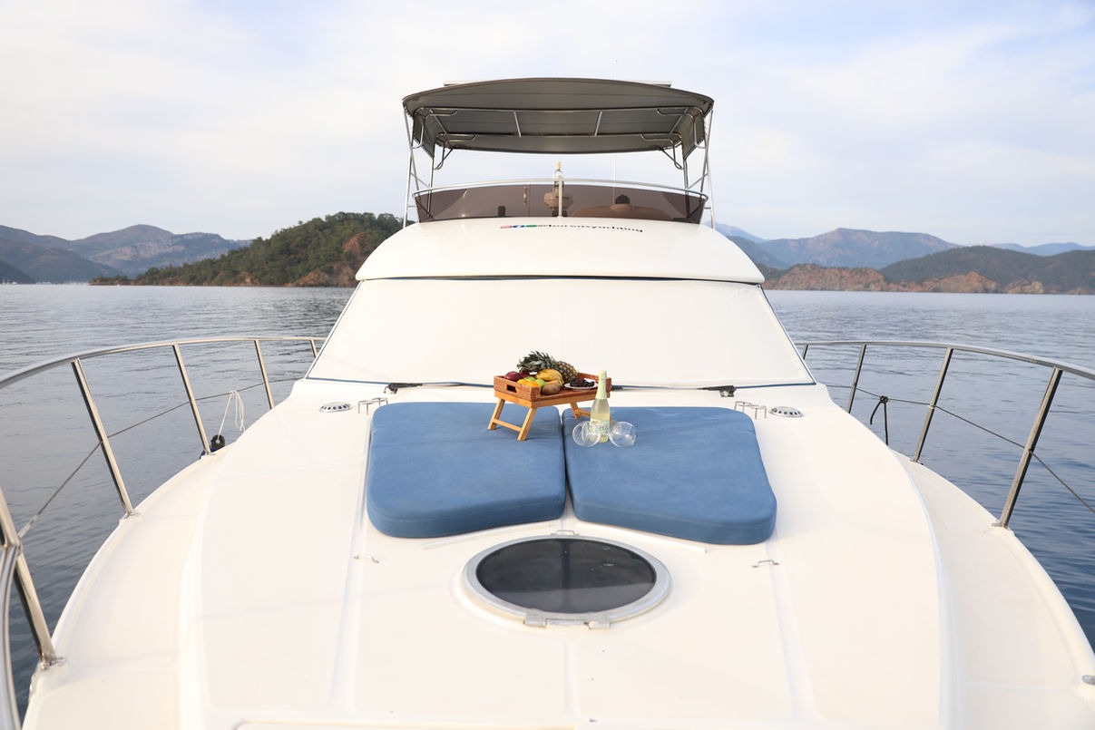 Göcek'de 2 Kabin Motoryat - 14